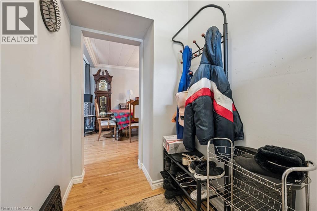 27 ROSEVIEW Avenue - 8