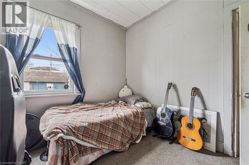 27 ROSEVIEW Avenue - 28