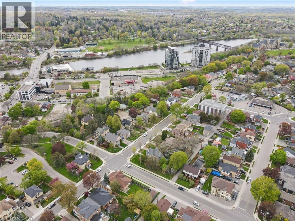 27 ROSEVIEW Avenue - 47