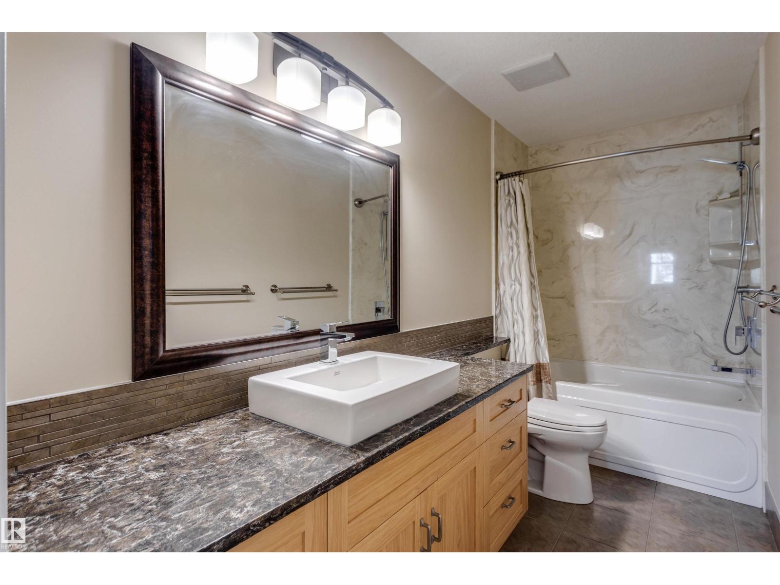 11026 80 AV NW — photo 38