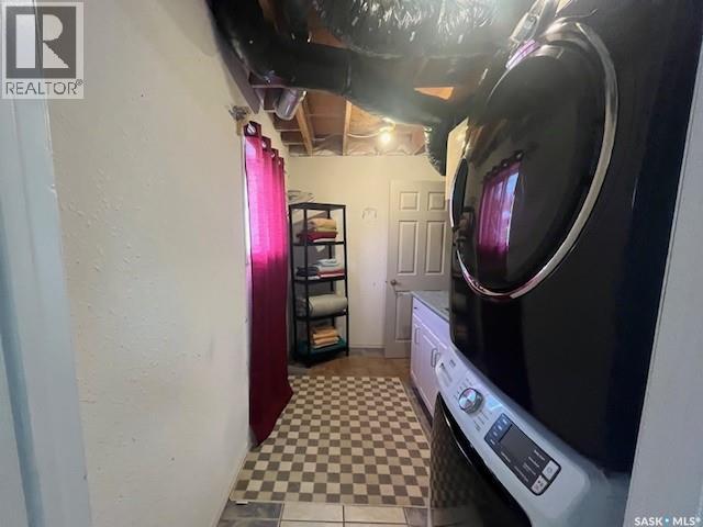 414 1st STREET E - 14