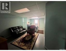 Laundry room - 414 1st Street E, Meadow Lake, SK S9X1E9 Photo 11
