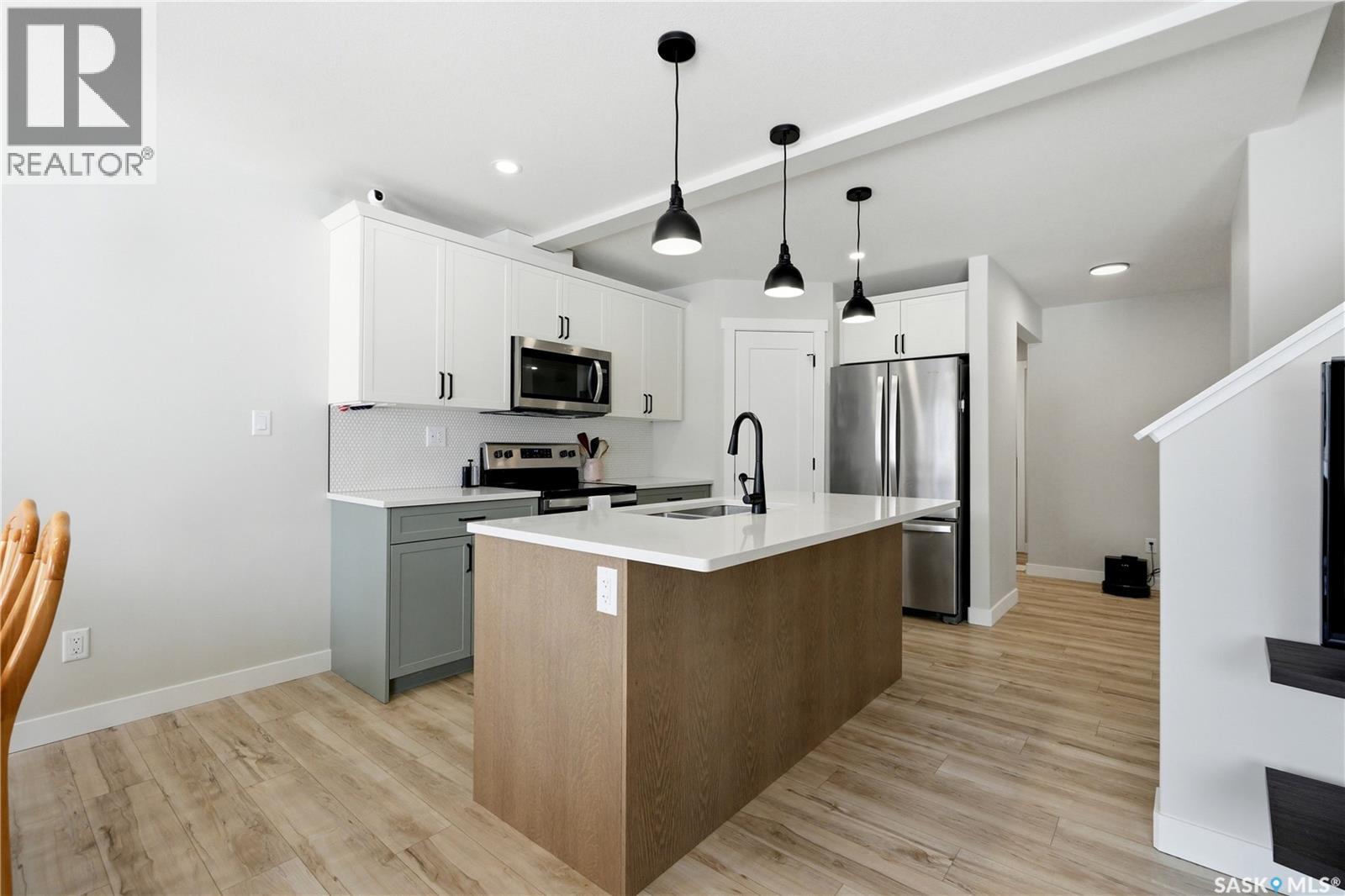 440 Myles Heidt MANOR — photo 13