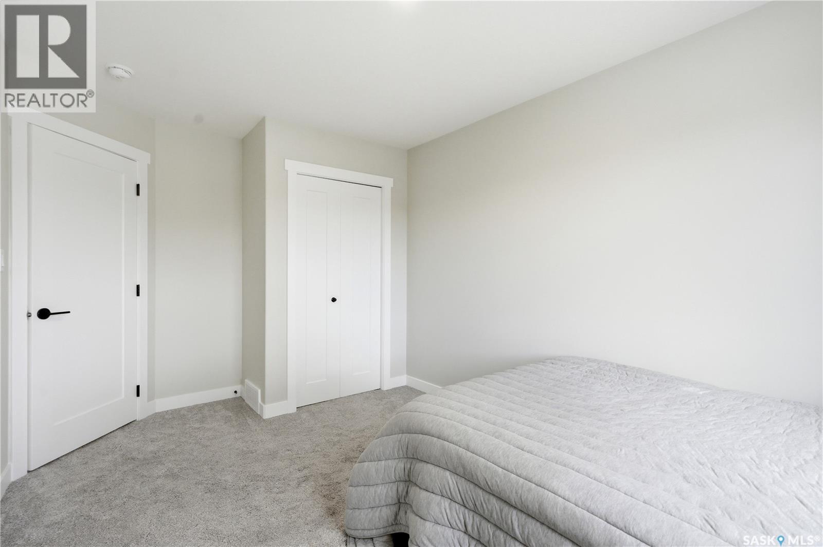 440 Myles Heidt MANOR — photo 36