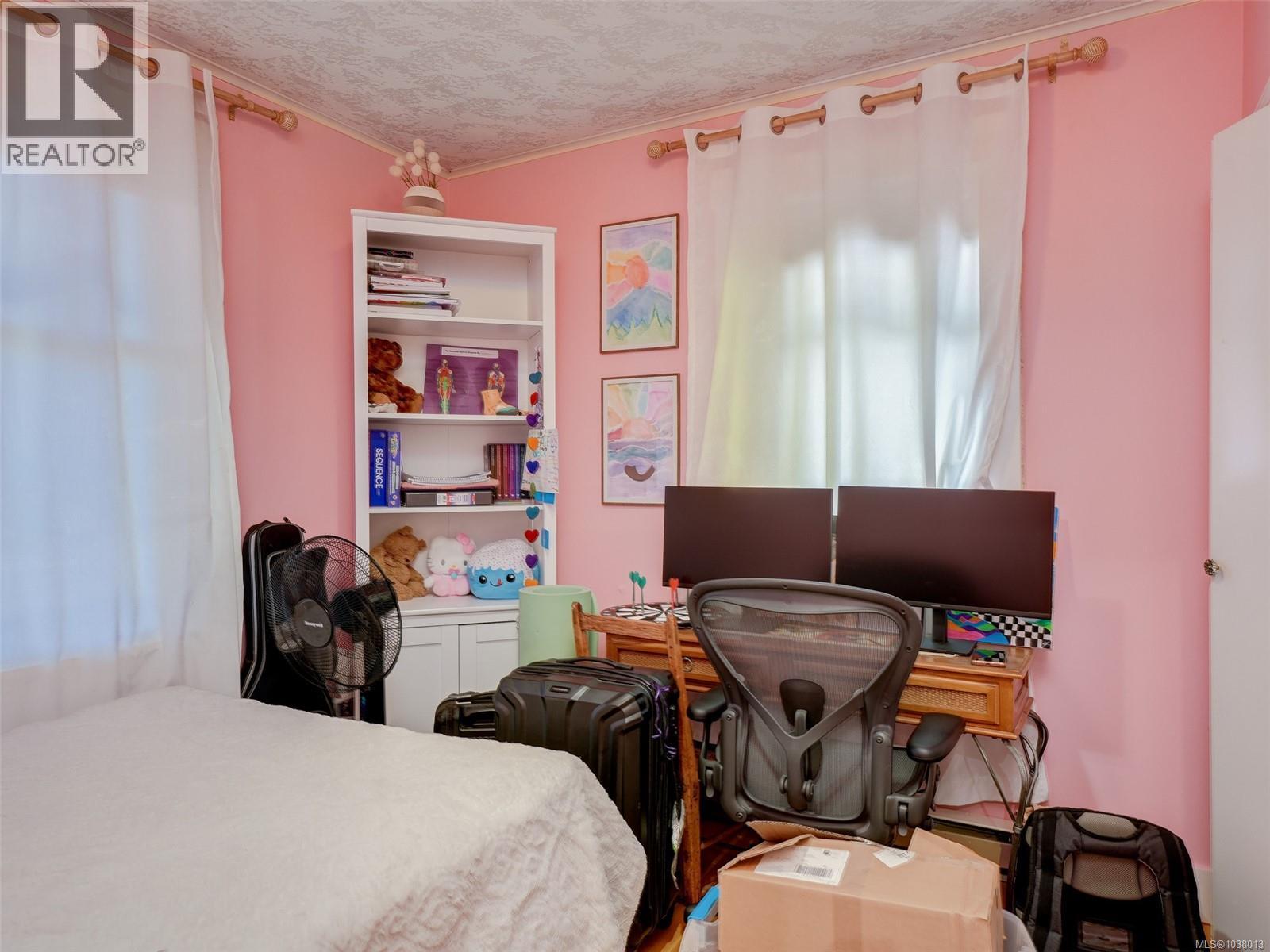 1167 Goldstream Ave - 13