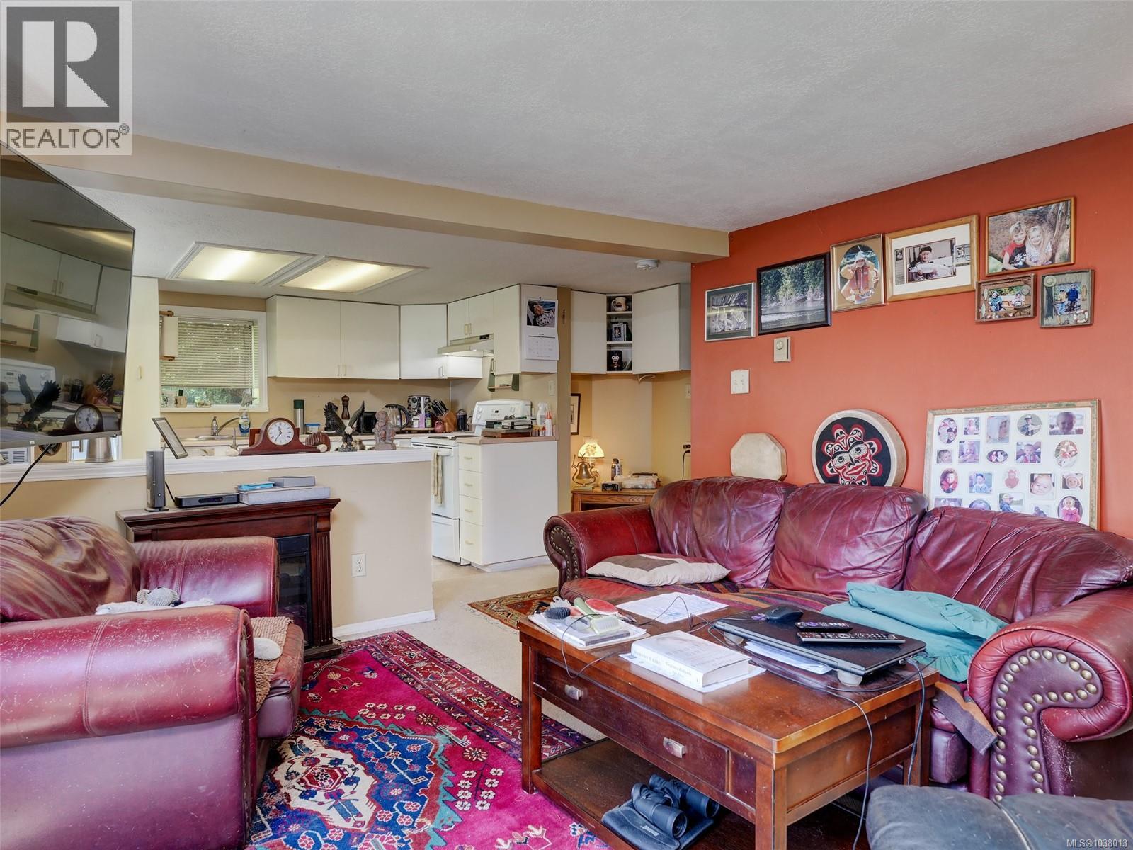 1167 Goldstream Ave - 15