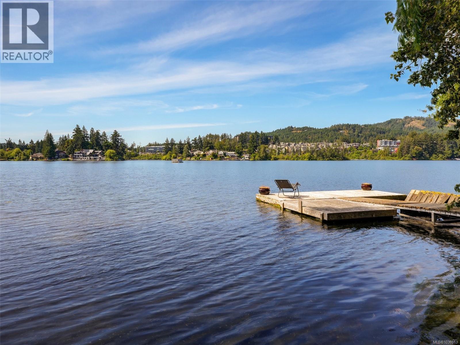 1167 Goldstream Ave - 2