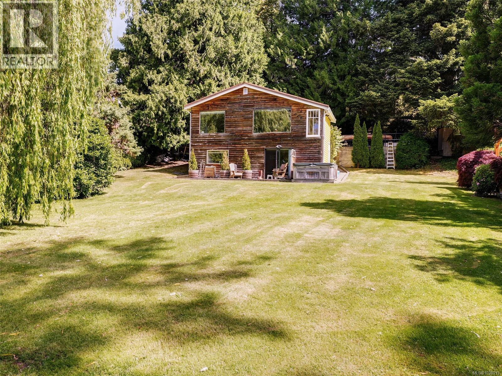 1167 Goldstream Ave - 21