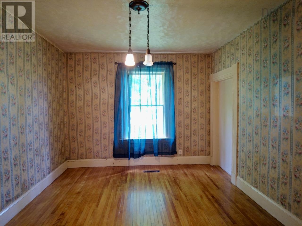 Property 25 of 40 of 167 Lower Main Street