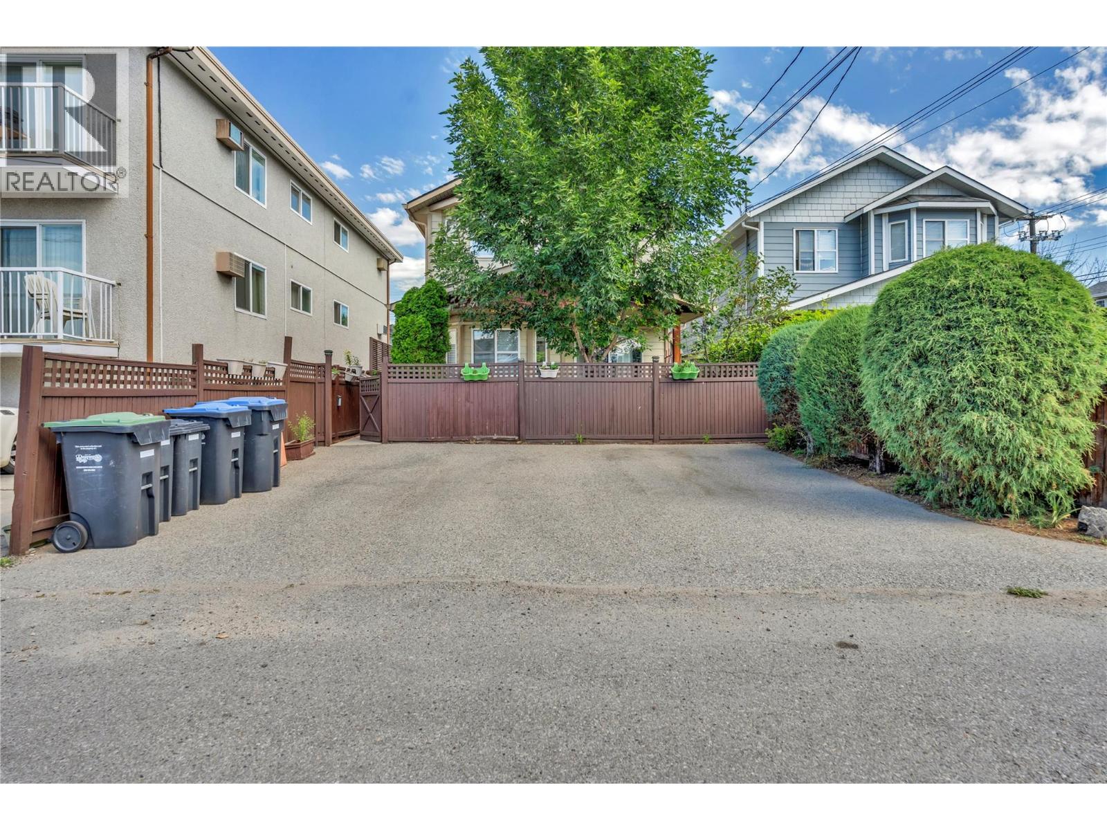#101 512 Westminster Avenue W - 22