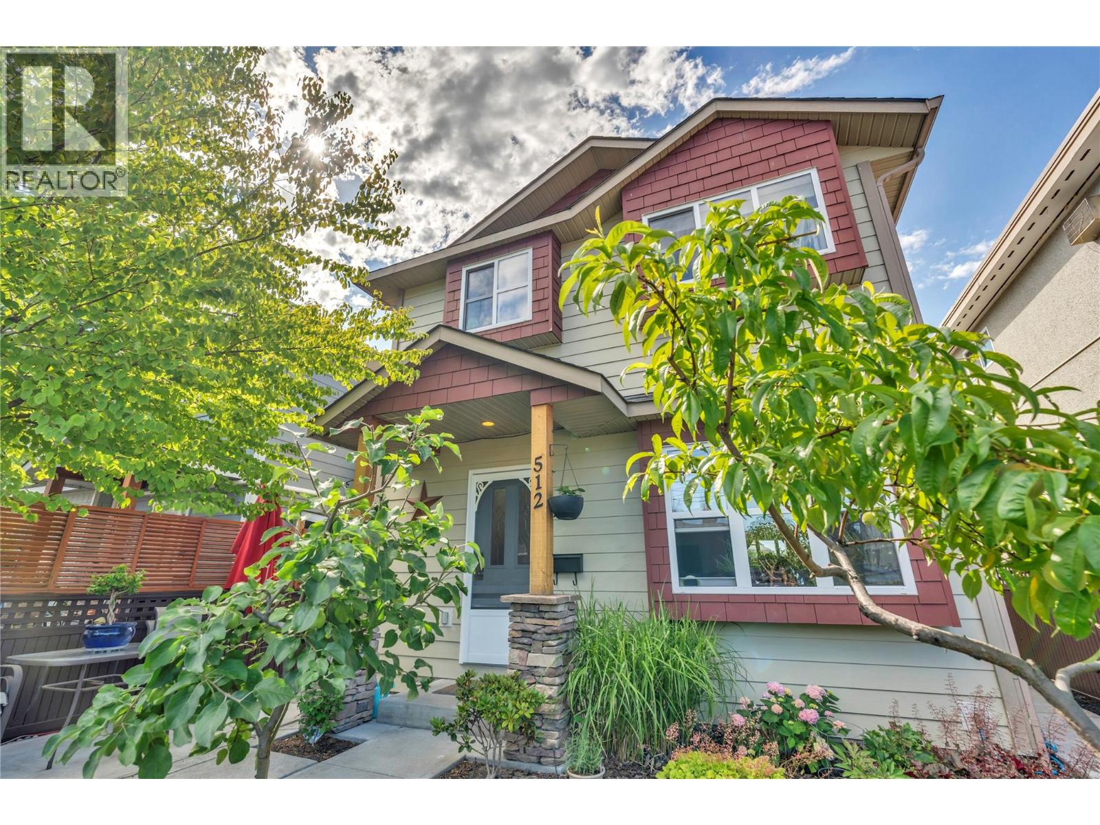 #101 512 Westminster Avenue W - 1