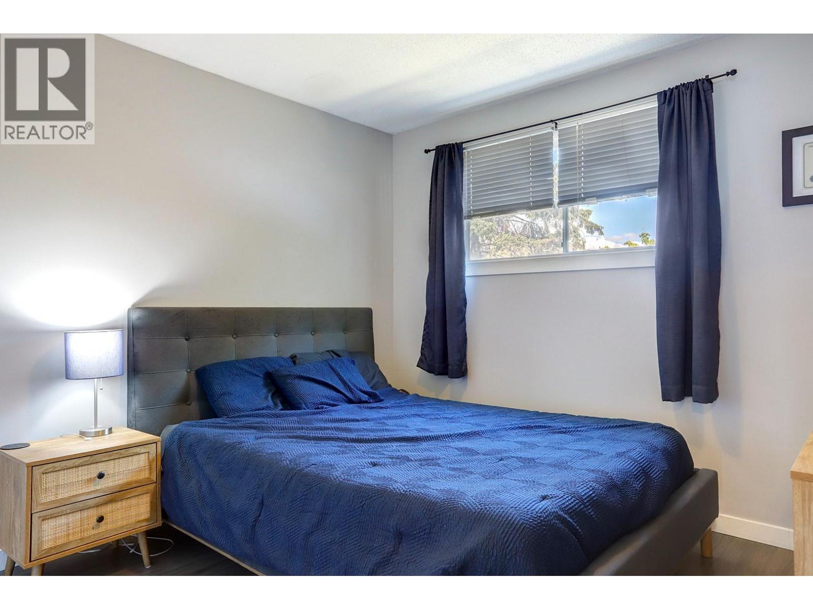 4109 24 Avenue - 19