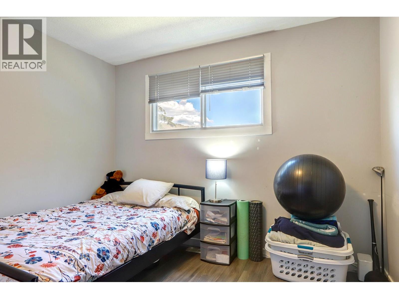 4109 24 Avenue - 23