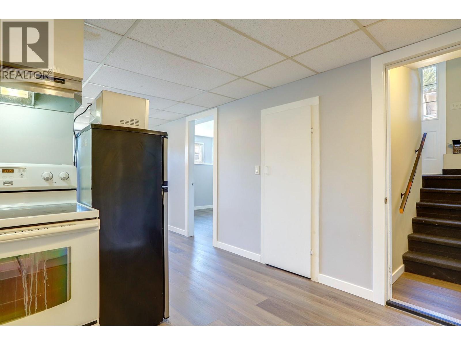 4109 24 Avenue - 30
