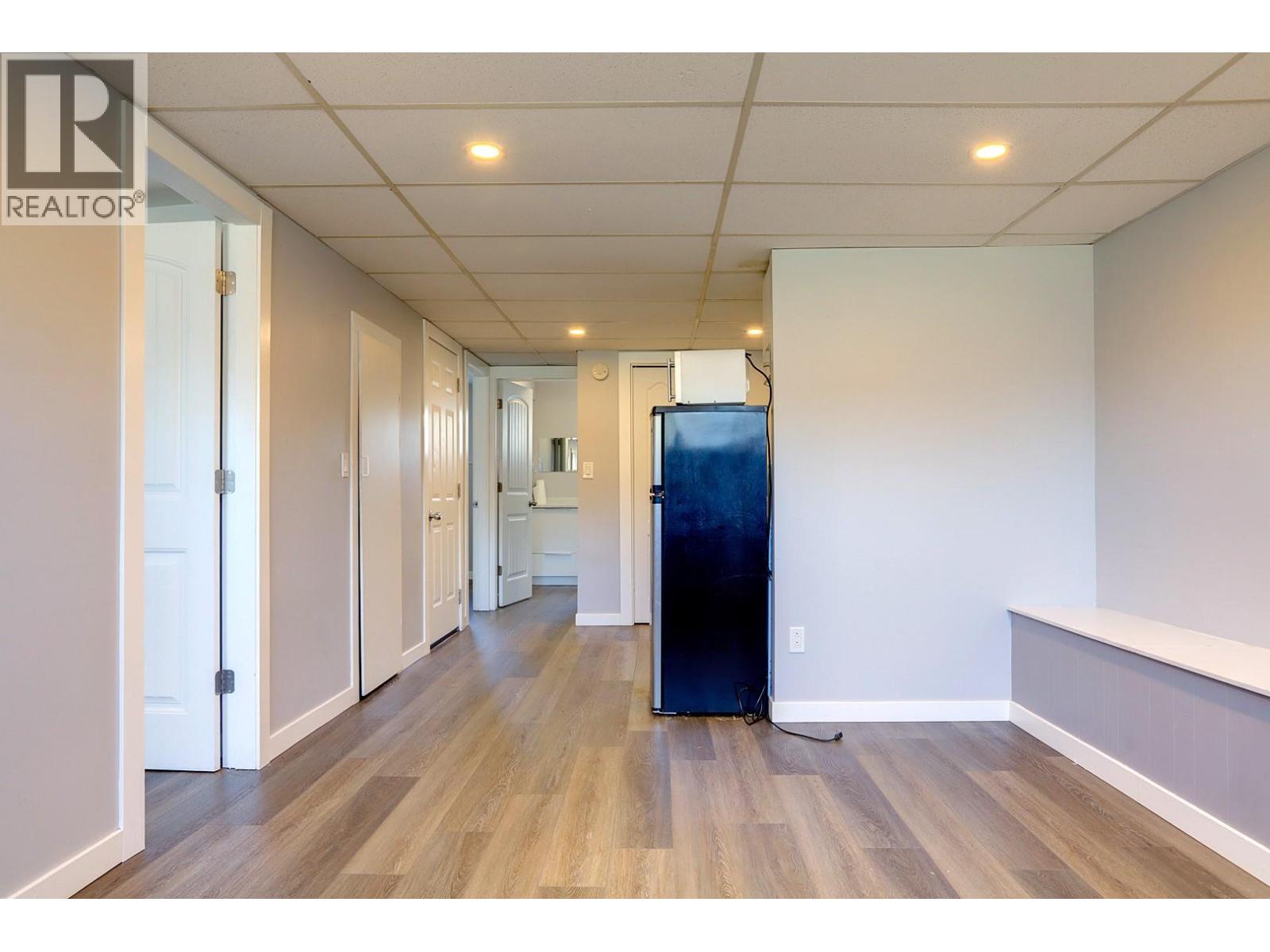 4109 24 Avenue - 33