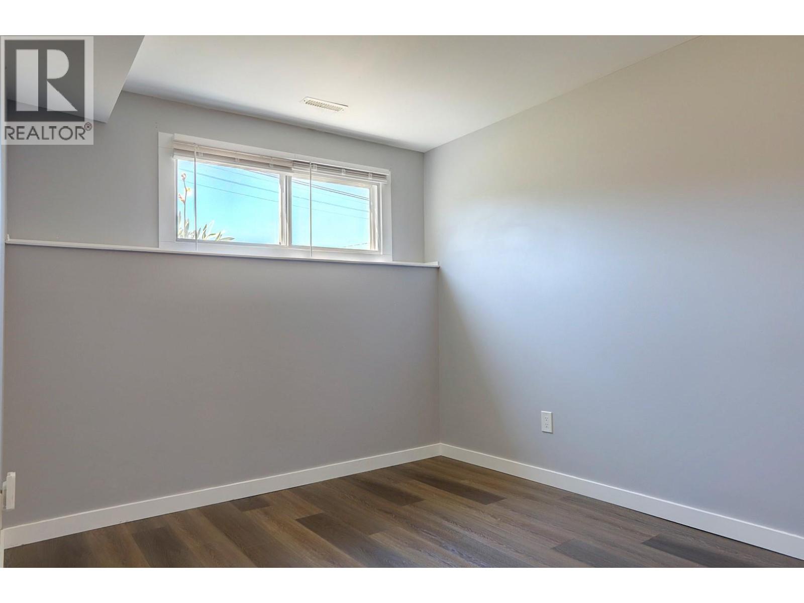 4109 24 Avenue - 35