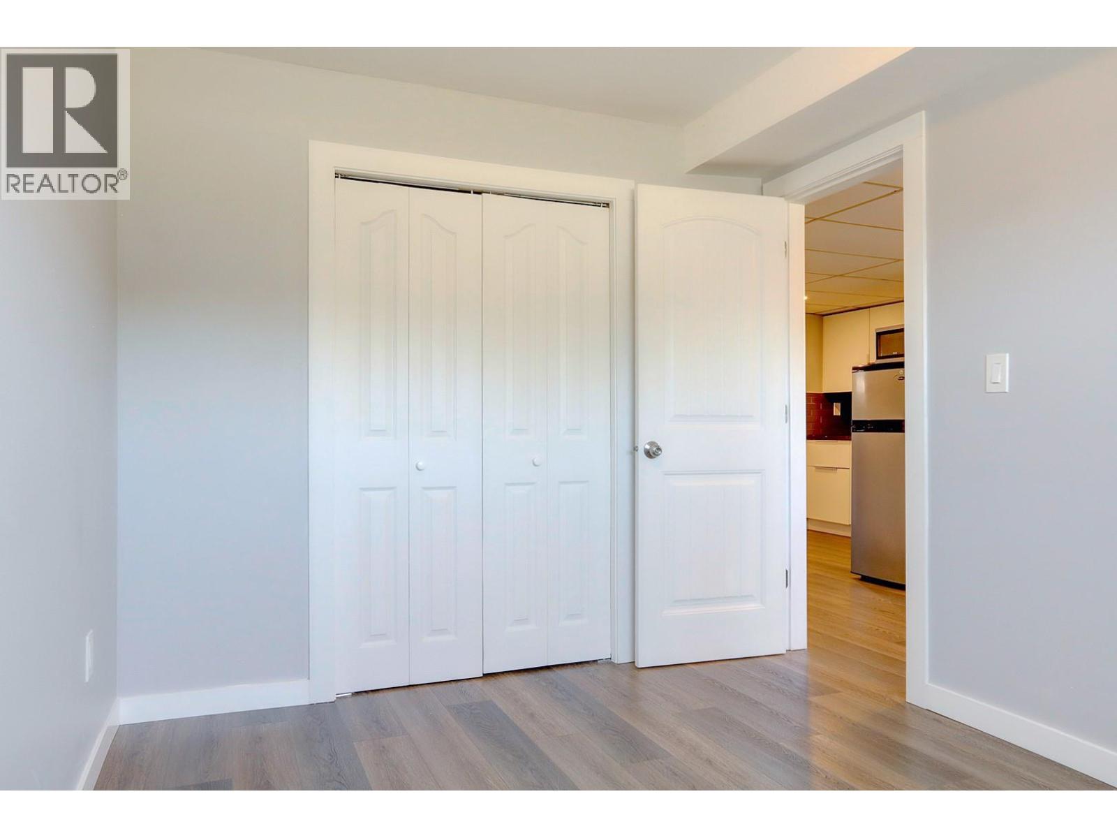 4109 24 Avenue - 37