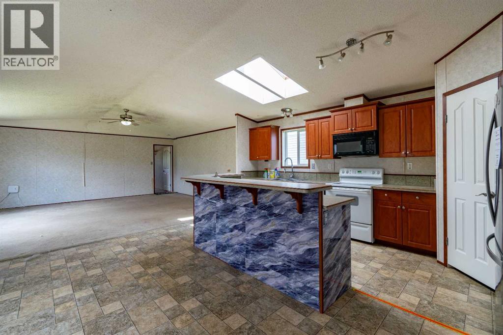 6013 54 Ave Close - 14