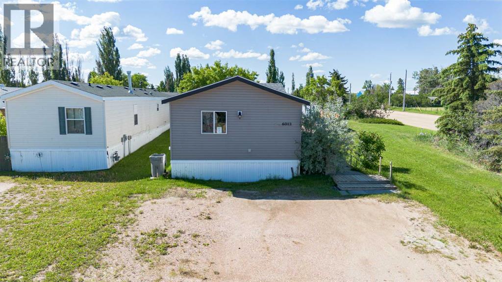 6013 54 Ave Close - 5