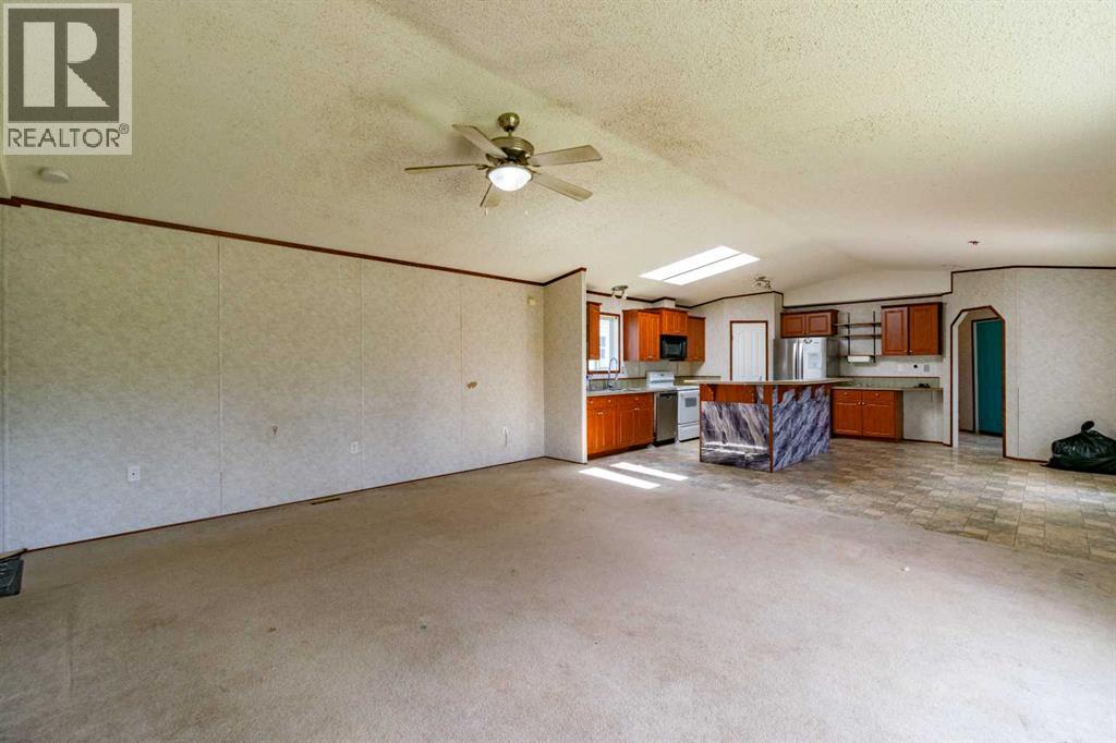 6013 54 Ave Close - 22