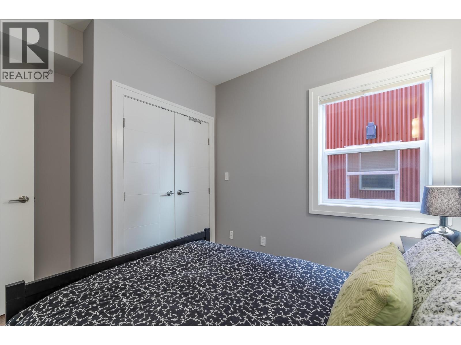 #101 711 CREEKSIDE Road - 12