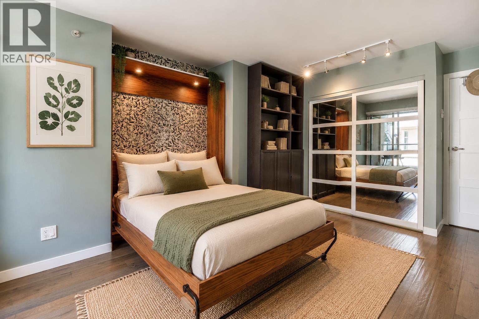 310 1236 W 8TH AVENUE, Vancouver
