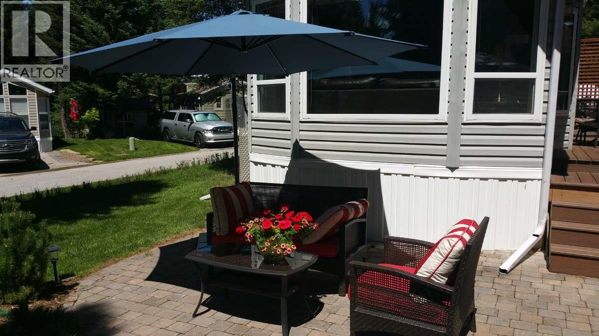 4889 LYNX Crescent - 3