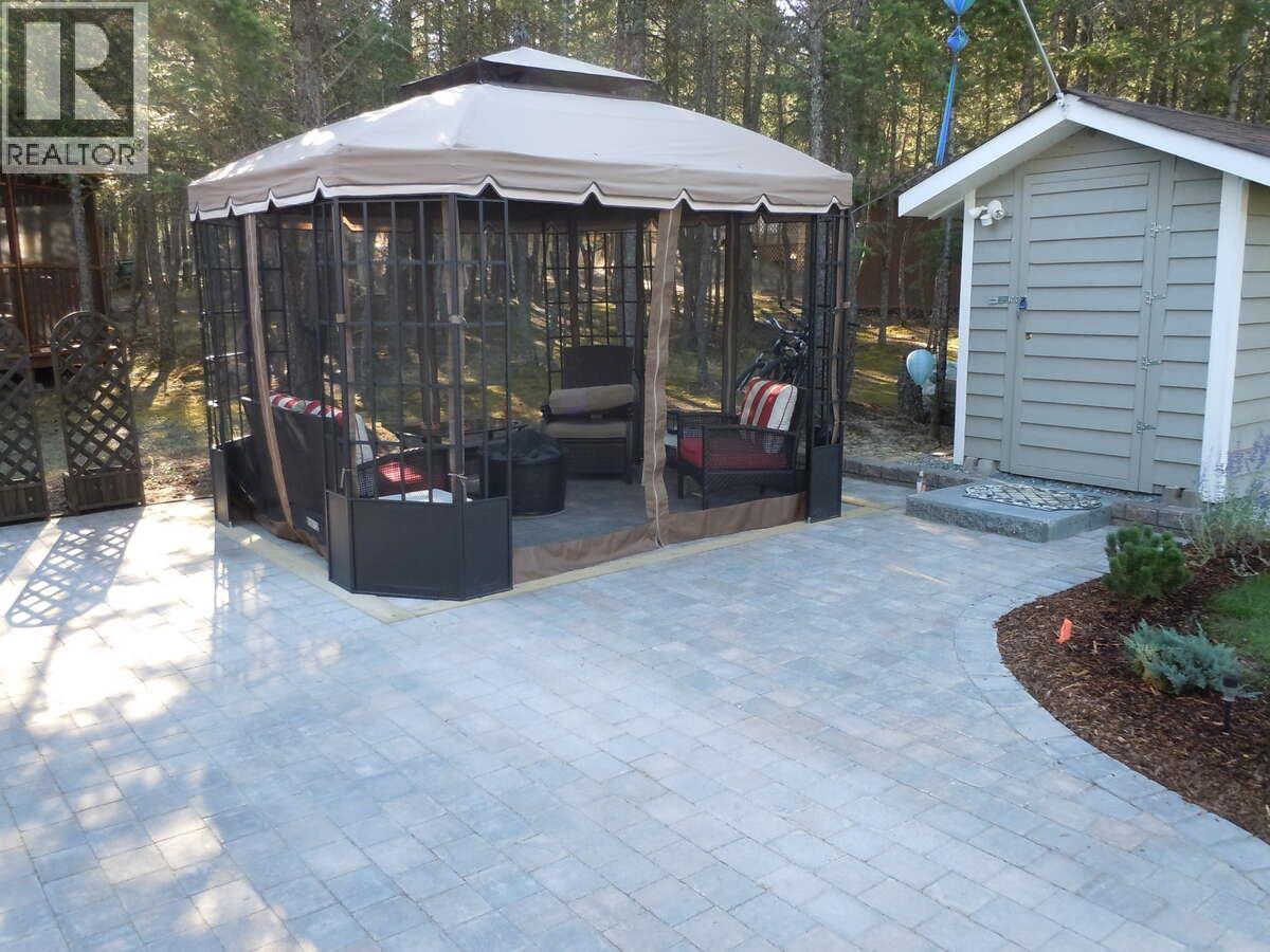 4889 LYNX Crescent - 9