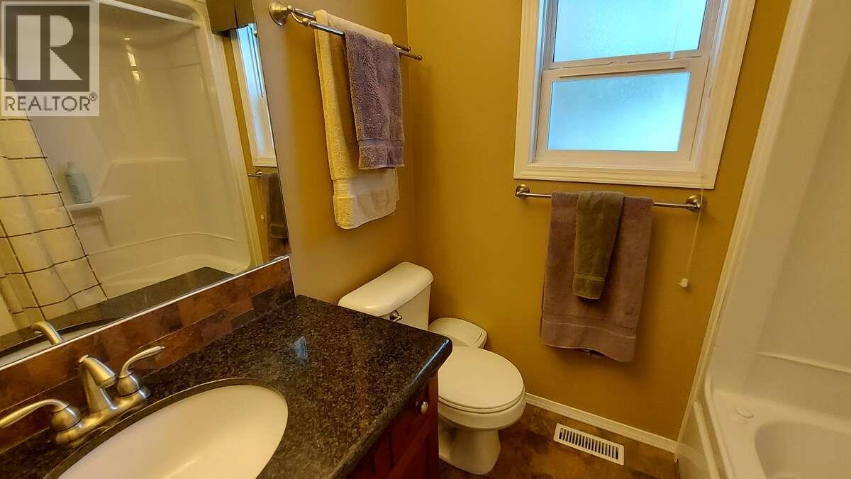 4889 LYNX Crescent - 28
