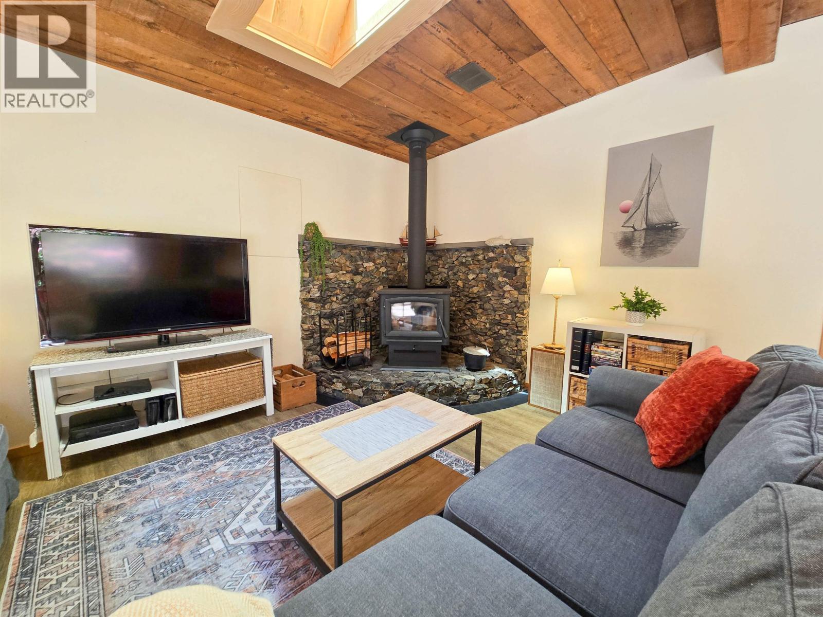 477 GAVIN ROAD, Keats Island