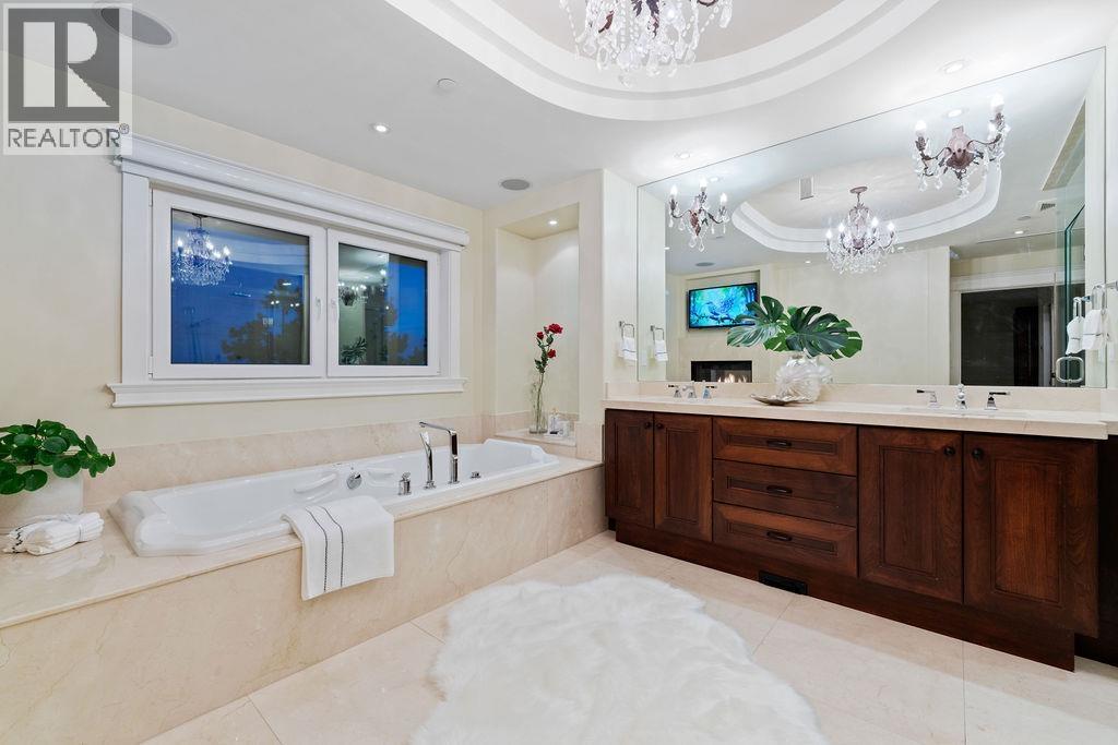 1479 CHIPPENDALE ROAD, West Vancouver