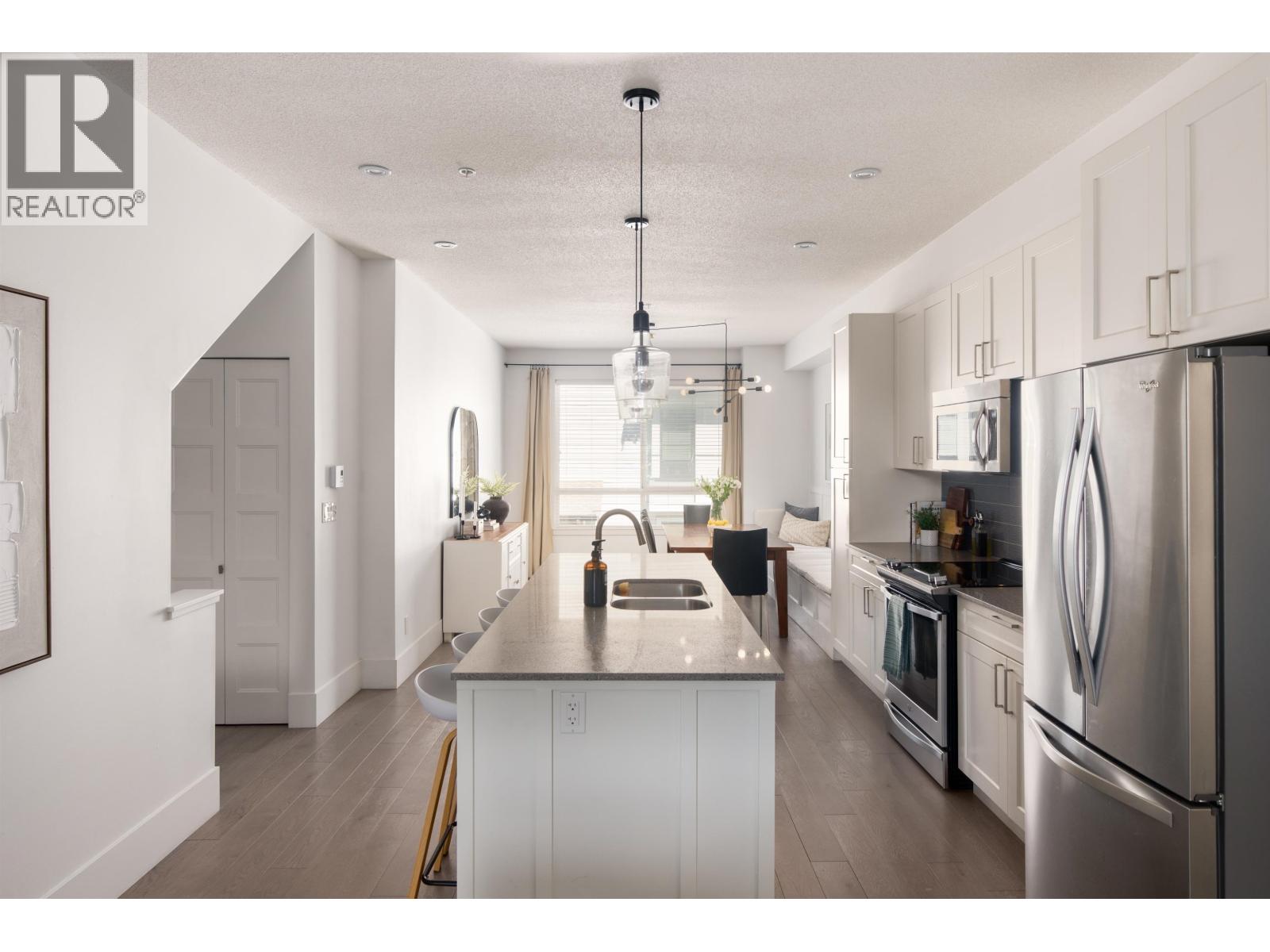 11 2139 PRAIRIE AVENUE, Port Coquitlam