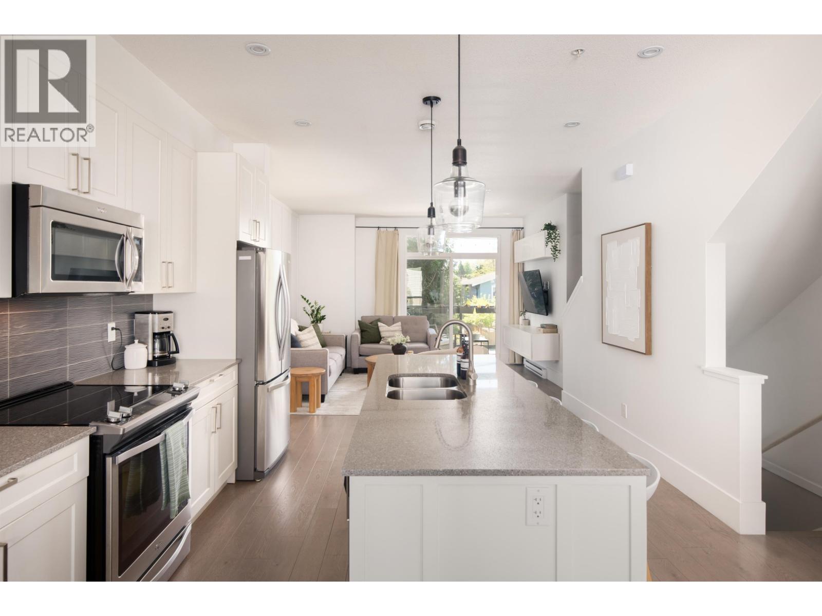 11 2139 PRAIRIE AVENUE, Port Coquitlam