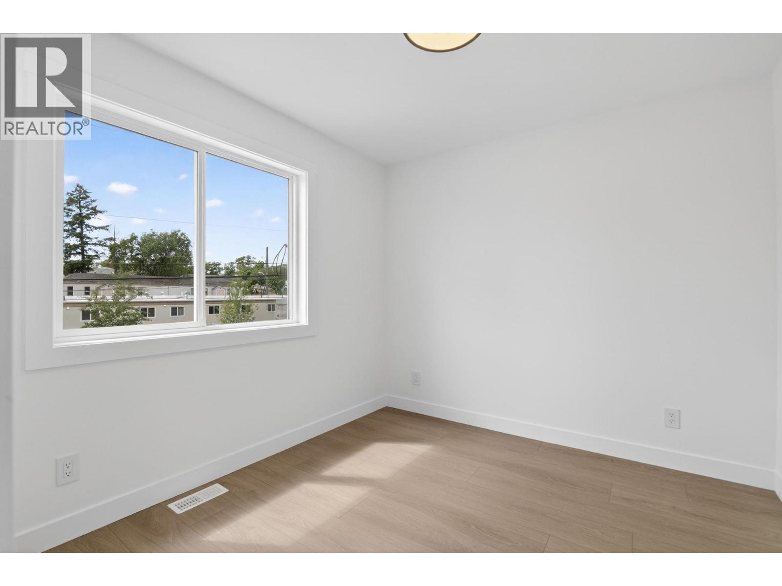 3109 15th Avenue - 12