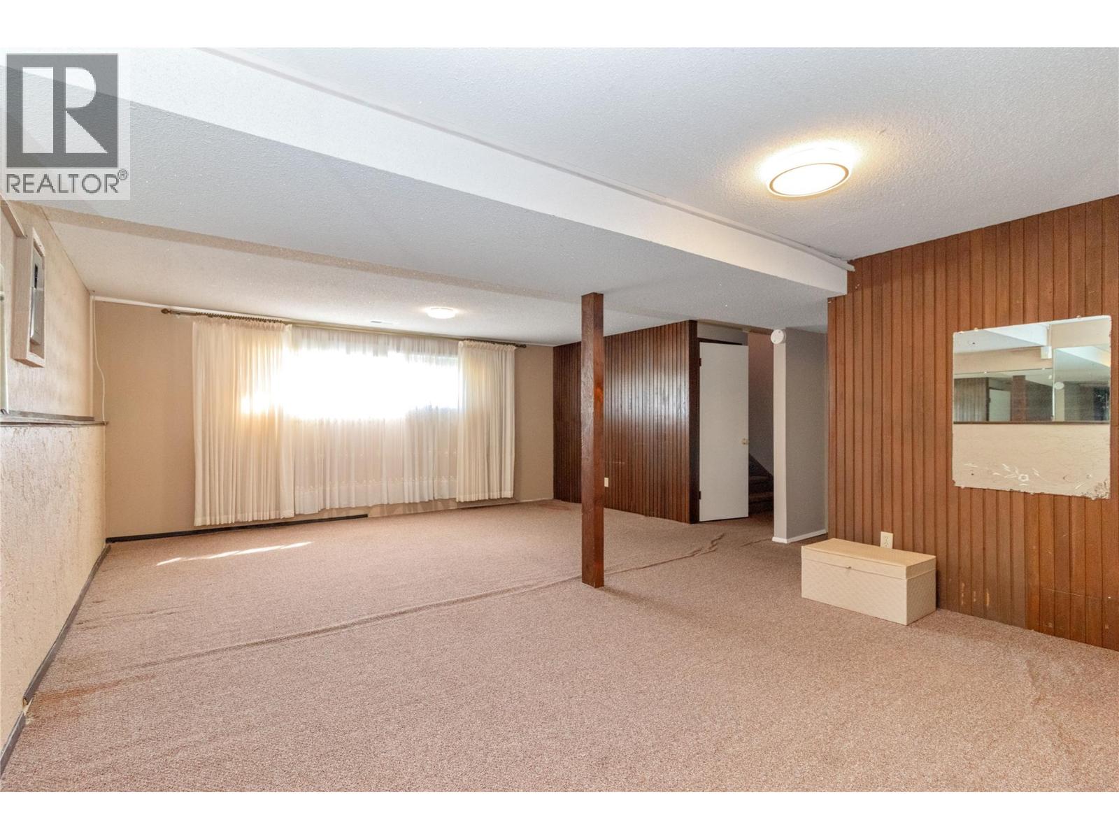 750 Falkirk Road, Kelowna
