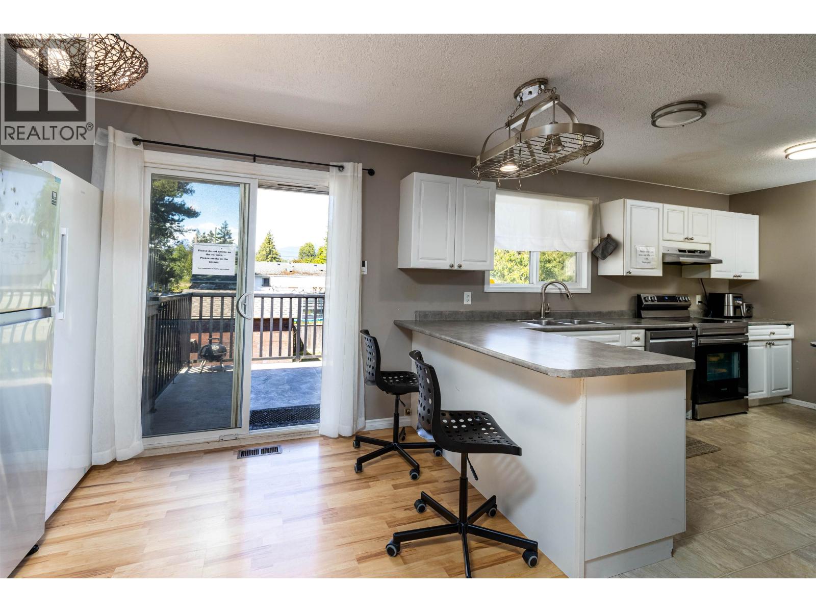 4920 LAZELLE AVENUE - 4