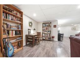 28 Ch. Mitchell, Otter Lake, QC J0X2P0 Photo 46