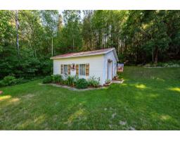 28 Ch. Mitchell, Otter Lake, QC J0X2P0 Photo 59