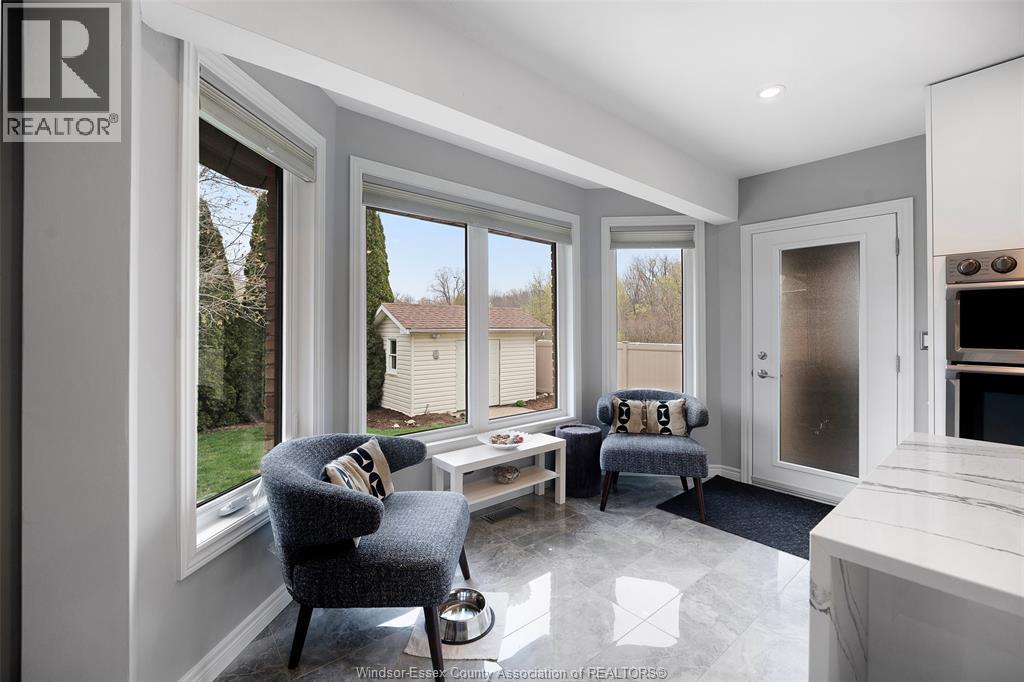 2098 EDGEMORE AVENUE - 17