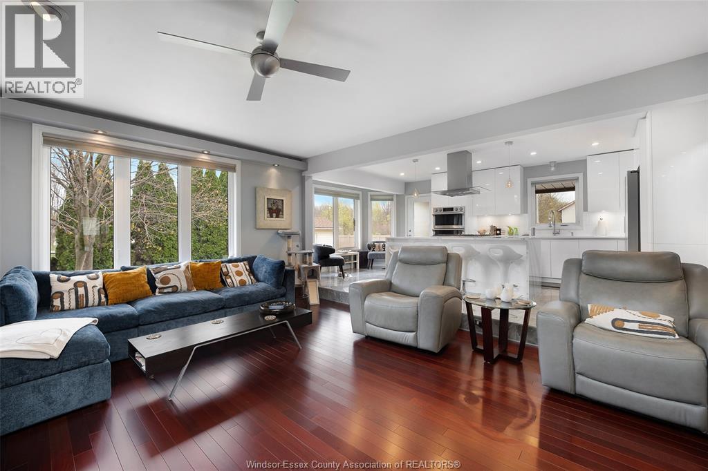 2098 EDGEMORE AVENUE - 9