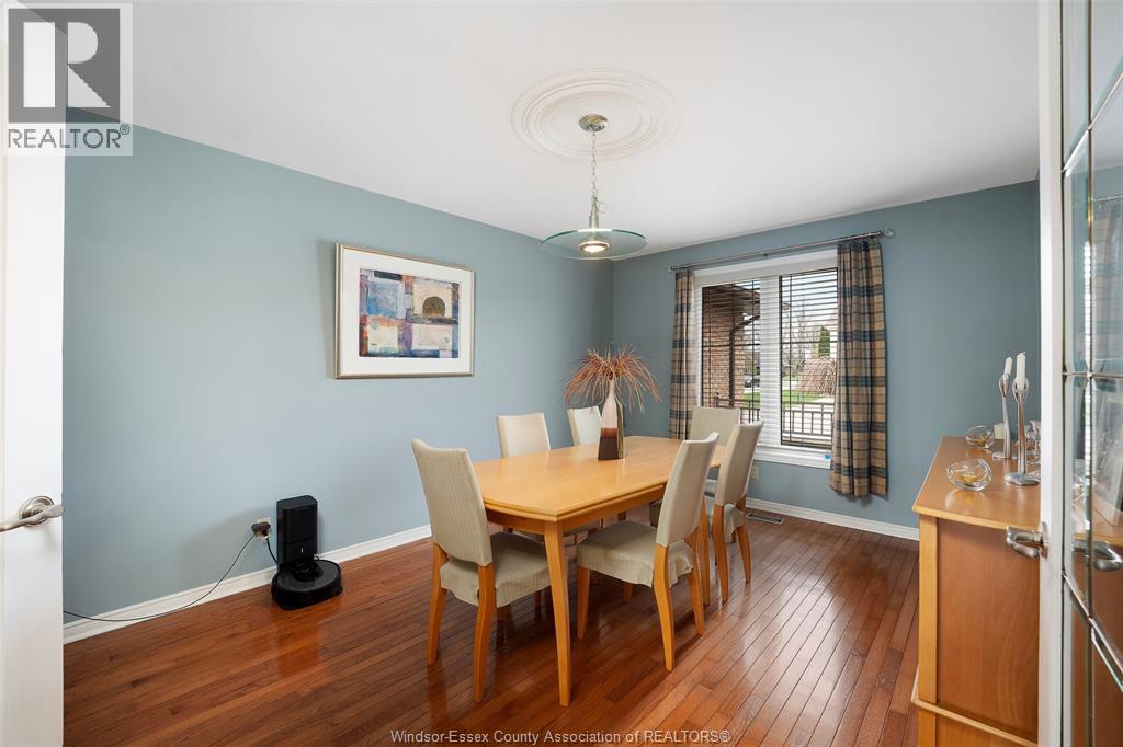 2098 EDGEMORE AVENUE - 31