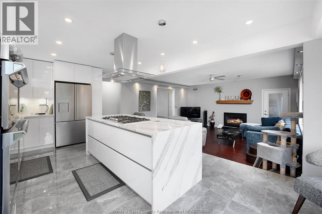 2098 EDGEMORE AVENUE - 14