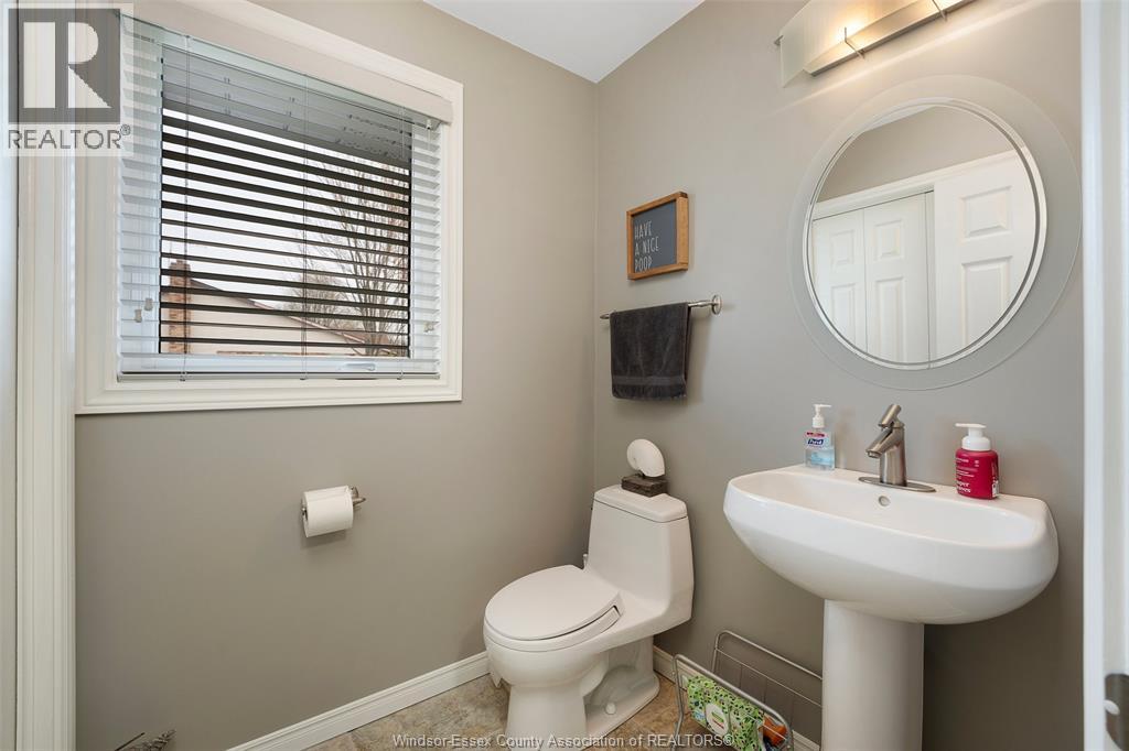 2098 EDGEMORE AVENUE - 21