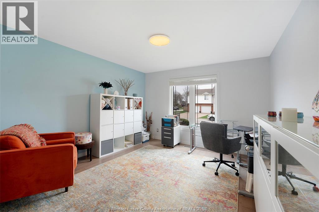 2098 EDGEMORE AVENUE - 29
