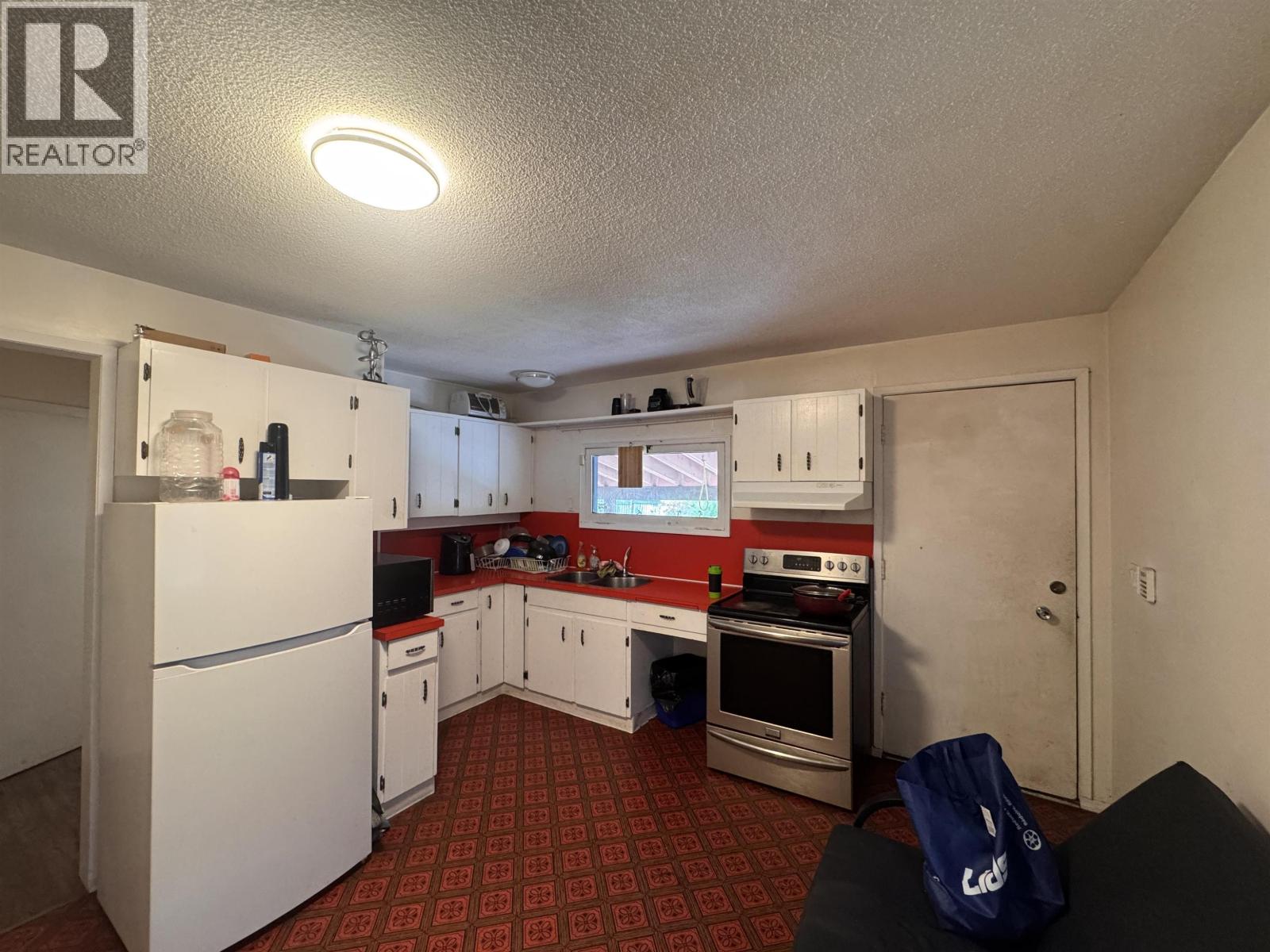 2707 MERRITT ROAD - 4