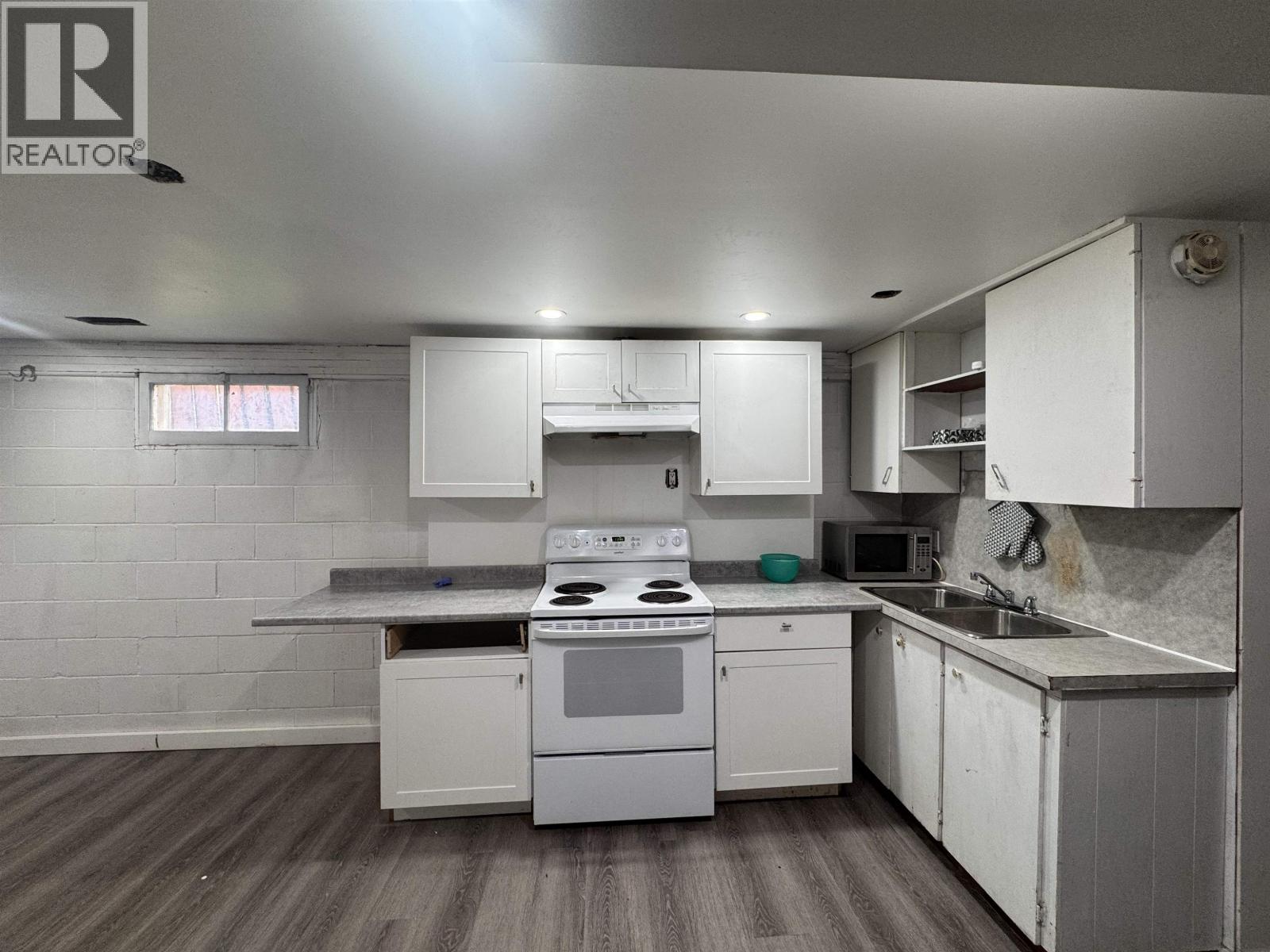 2707 MERRITT ROAD - 13