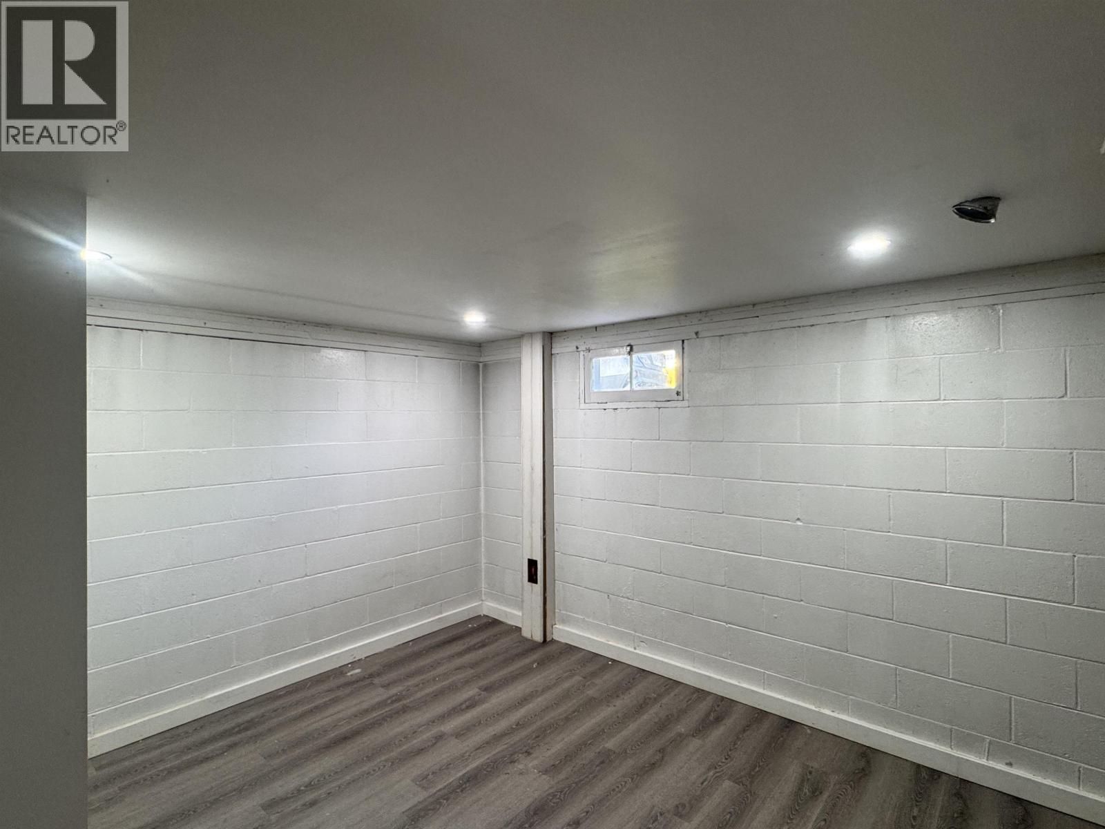 2707 MERRITT ROAD - 18