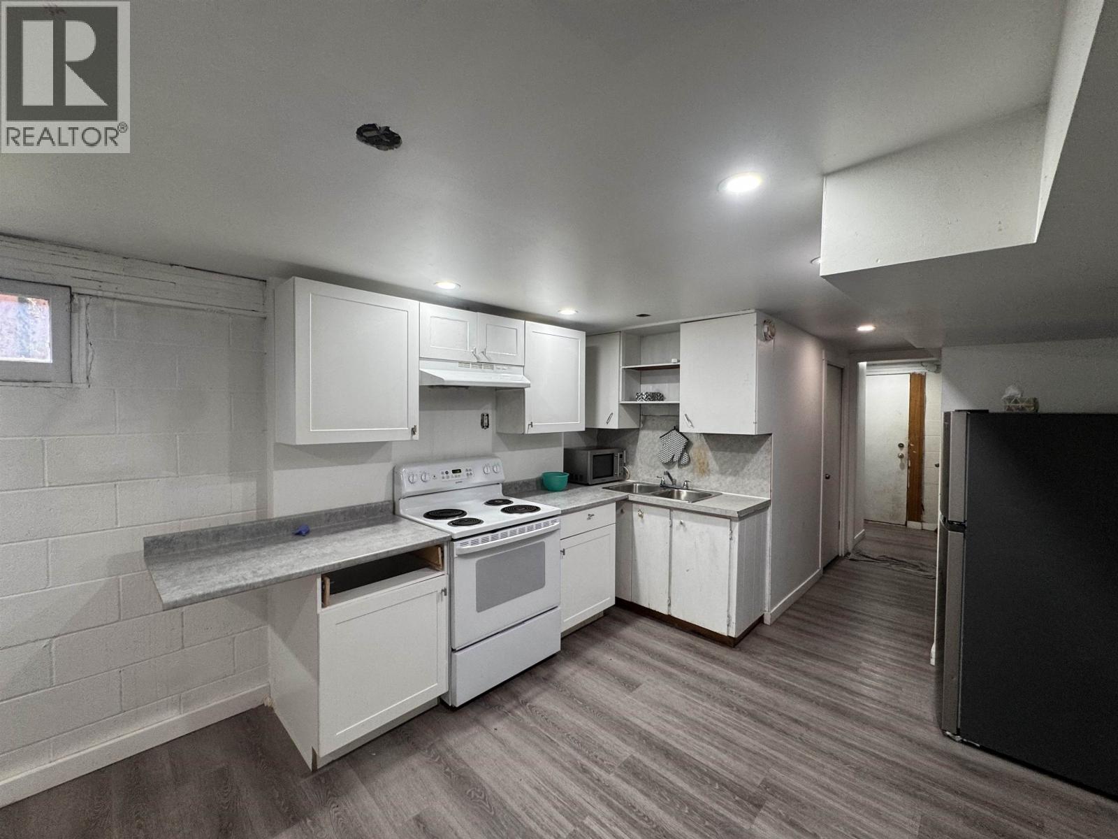 2707 MERRITT ROAD - 14