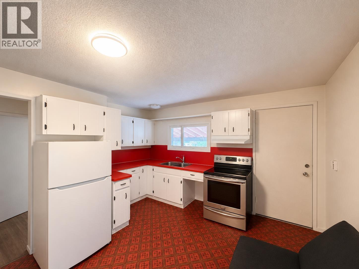 2707 MERRITT ROAD - 3