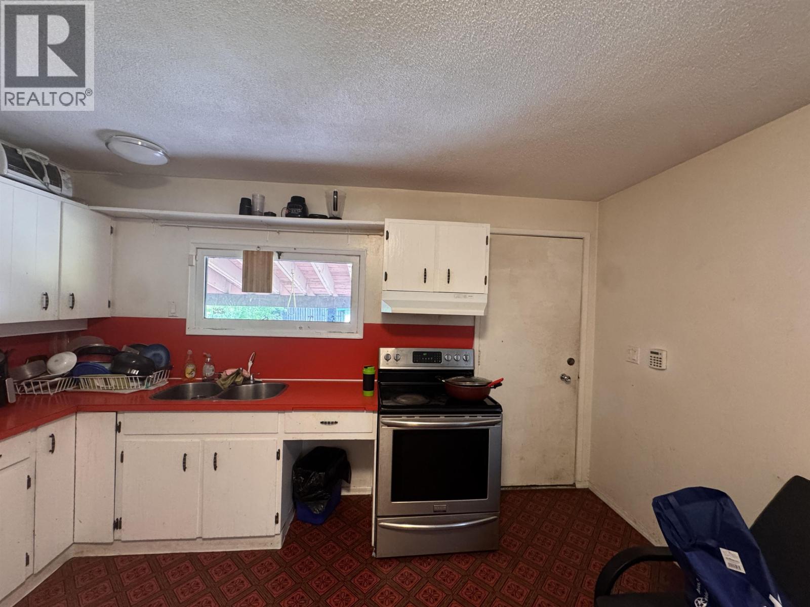 2707 MERRITT ROAD - 6